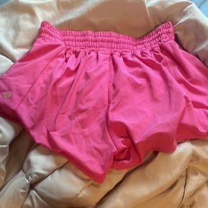 lululemon size 4 hotty hots